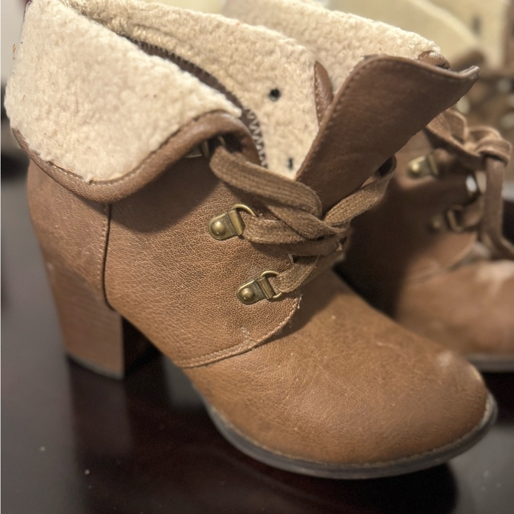 🦃 Bethany Mota Tan Heeled Ankle Boots